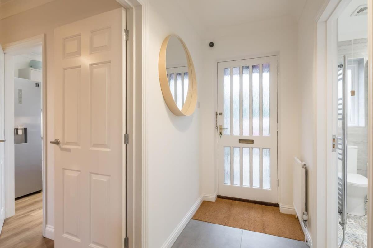 Lovely 1 Bed Apartment With Free Parking & Garden 캠브리지 외부 사진