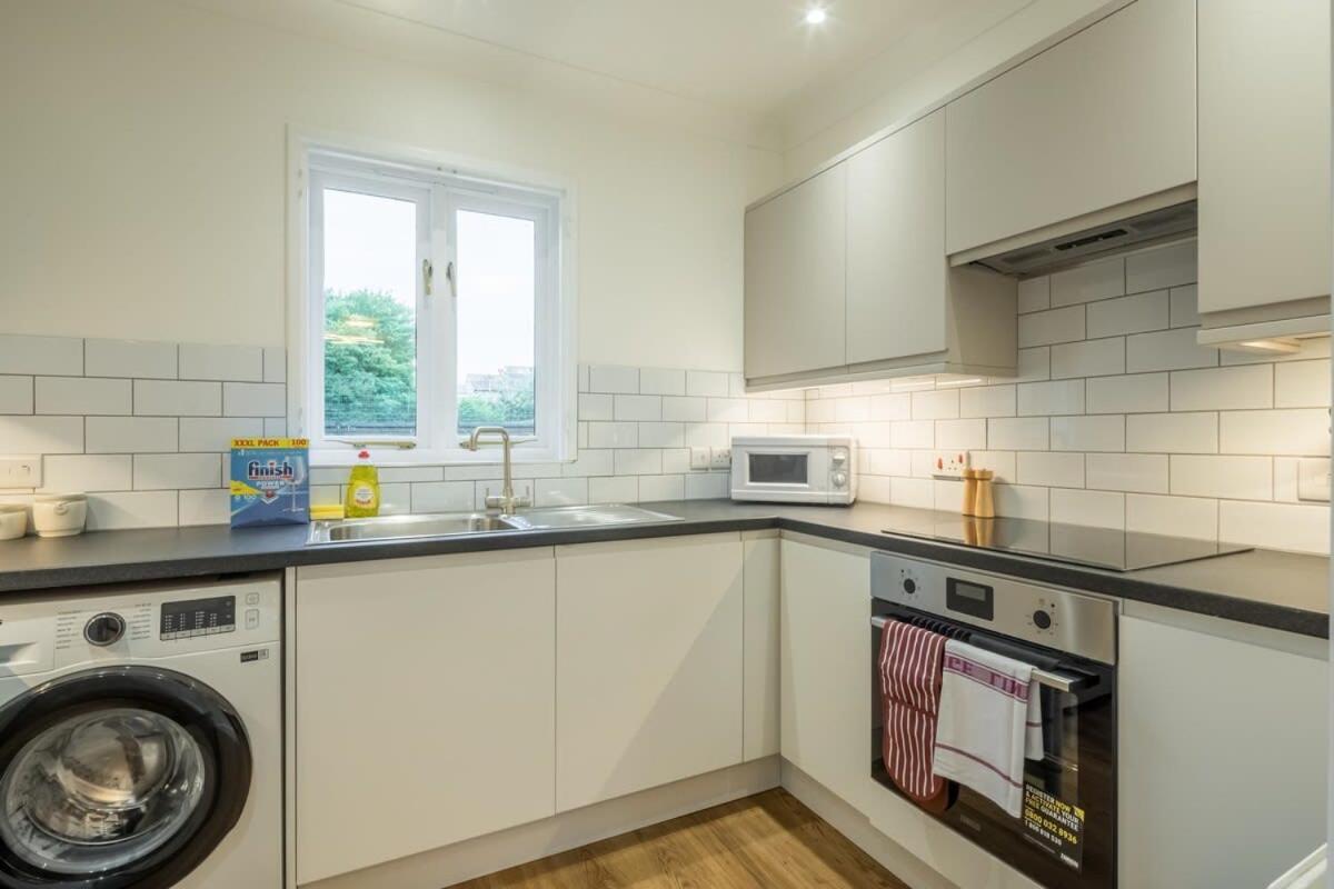 Lovely 1 Bed Apartment With Free Parking & Garden 캠브리지 외부 사진